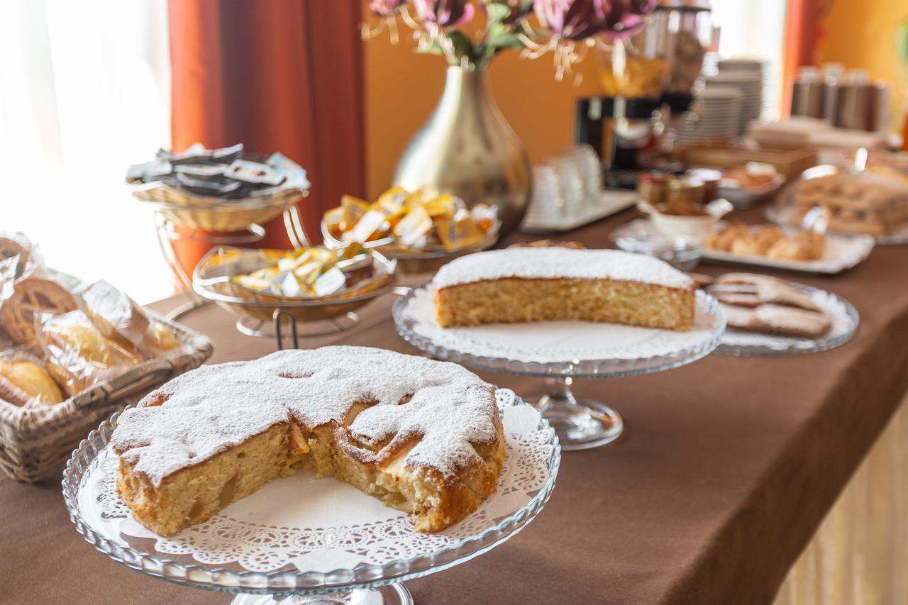 Rodia Inn Ористано Екстериор снимка