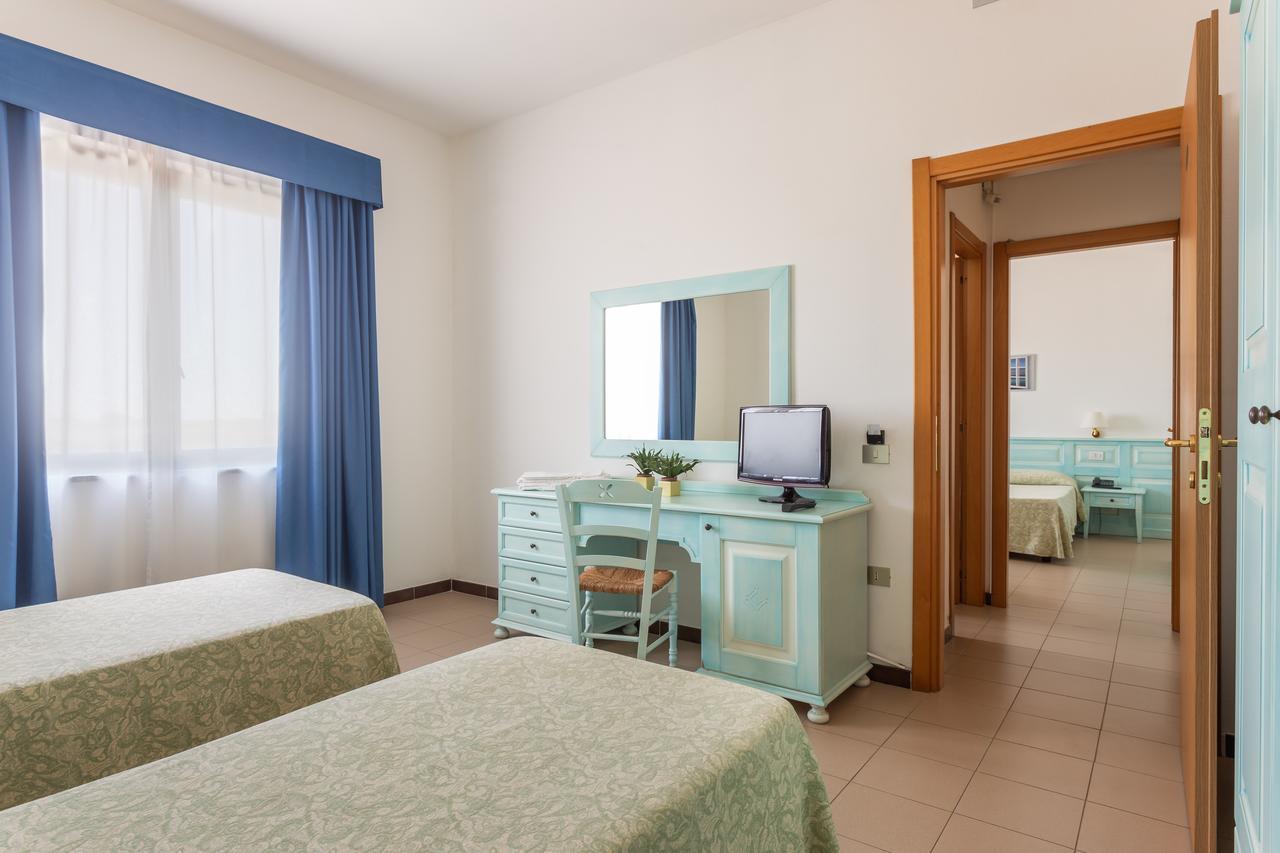 Rodia Inn Ористано Екстериор снимка
