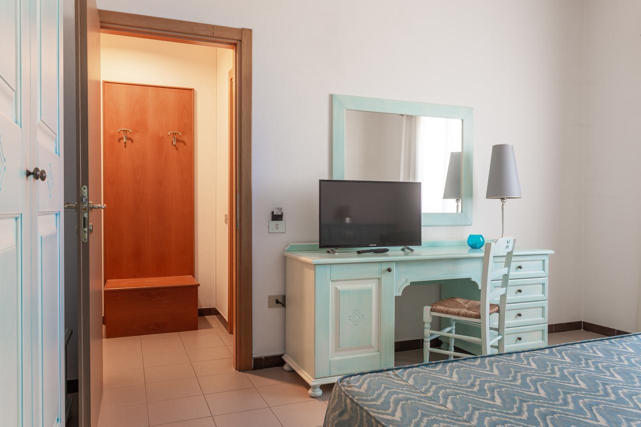 Rodia Inn Ористано Екстериор снимка