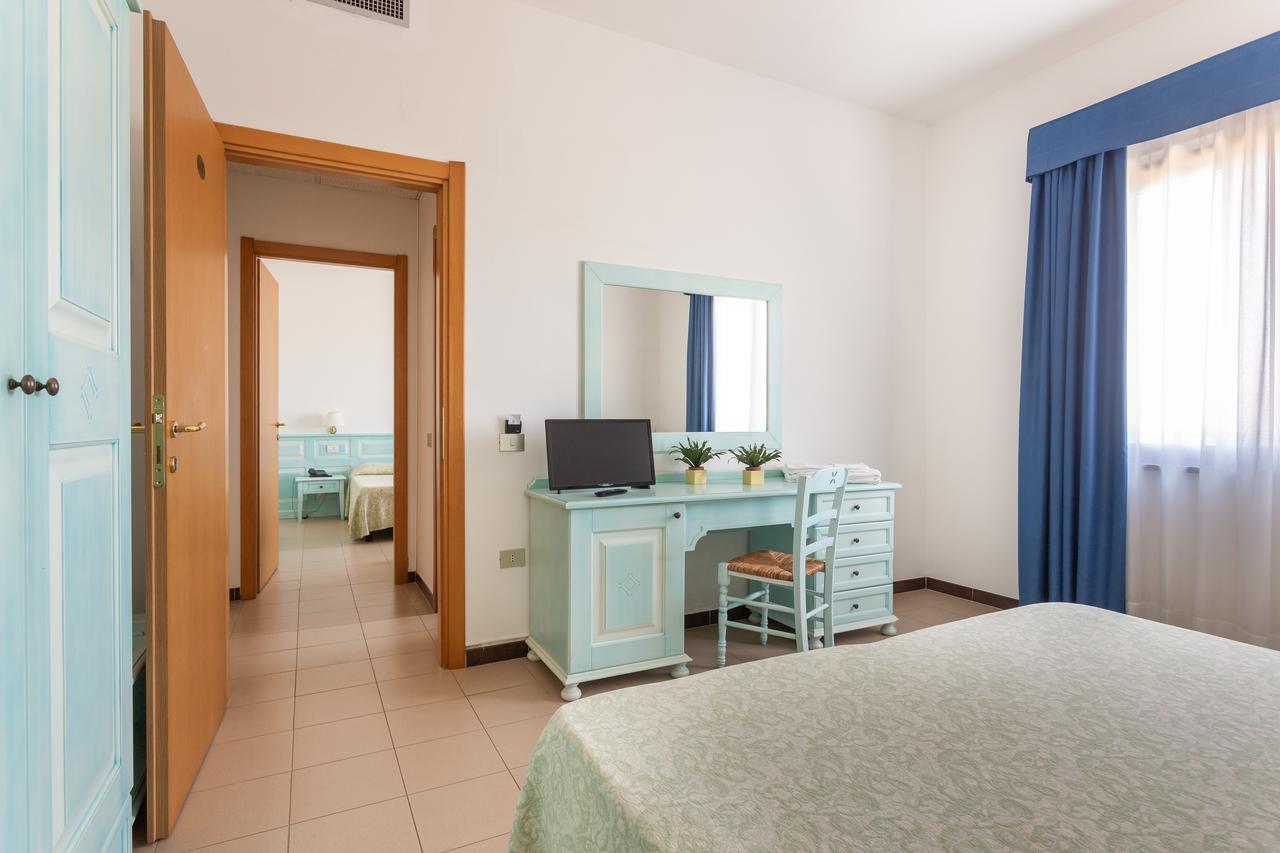 Rodia Inn Ористано Екстериор снимка