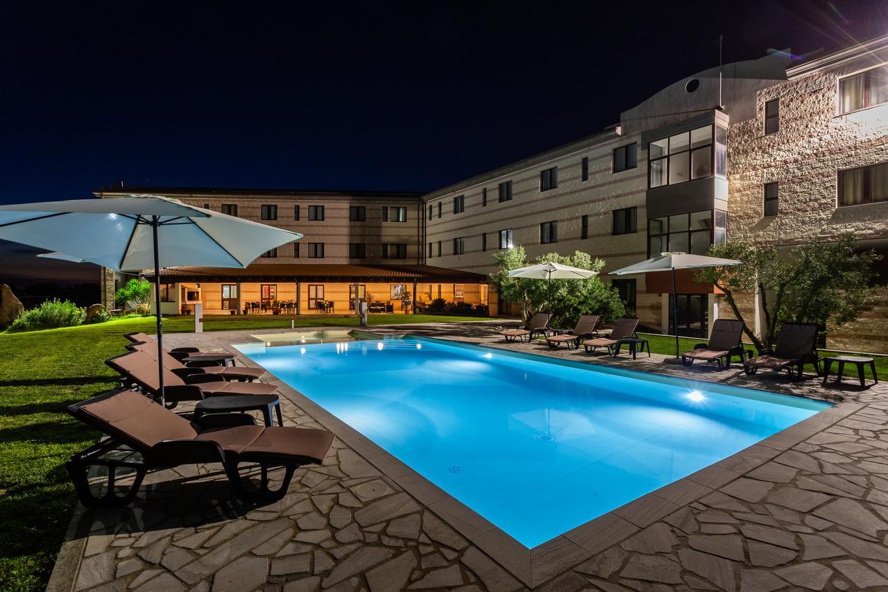 Rodia Inn Ористано Екстериор снимка