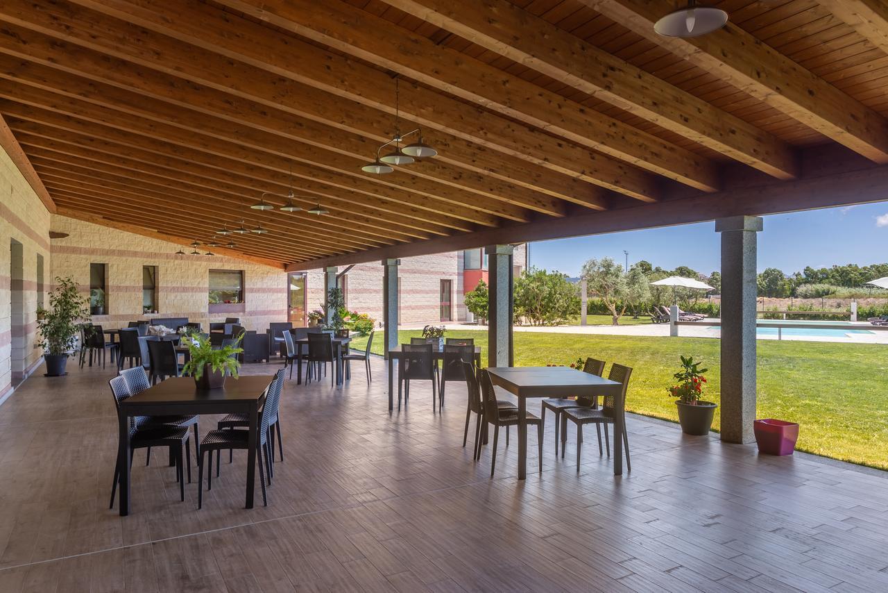 Rodia Inn Ористано Екстериор снимка