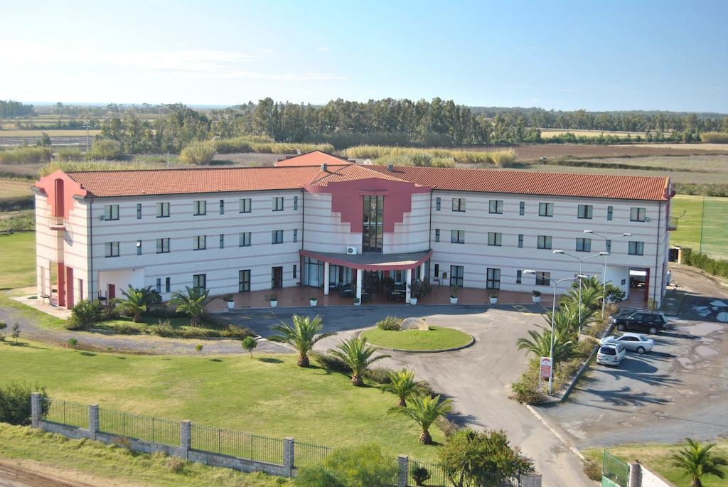 Rodia Inn Ористано Екстериор снимка